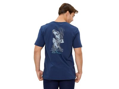 Camiseta Jamais Estará Longe de Jesus Quem Está Perto de Maria DV13574